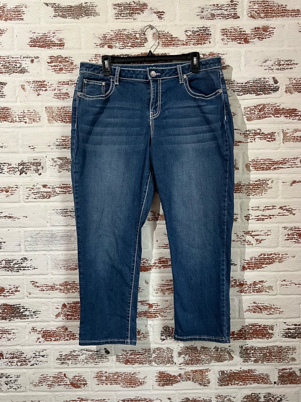 Apt 9 Denim Capris Cropped Pants Faded Blue Wash Embellished Pockets Sz 16